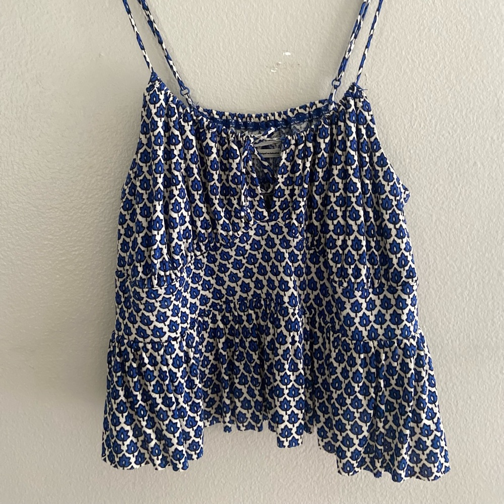 Flowy Cropped Tank Top 🦋